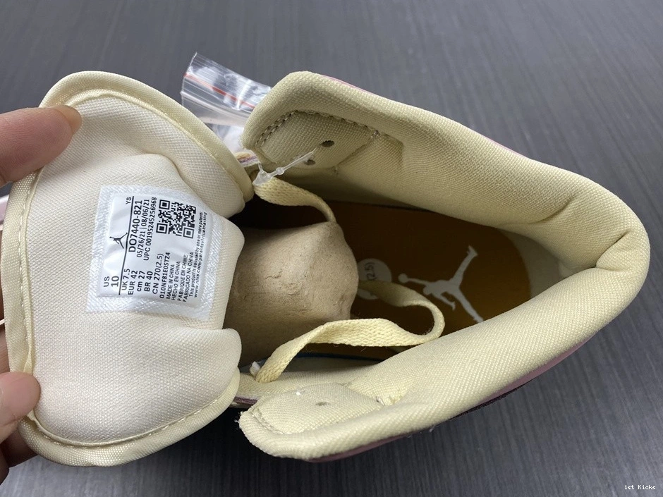 DO7440-821 Mid 1 Air Jordan 1112